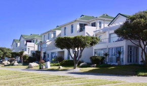 Upmarket 2 Bedroom Apartment in Hermanus